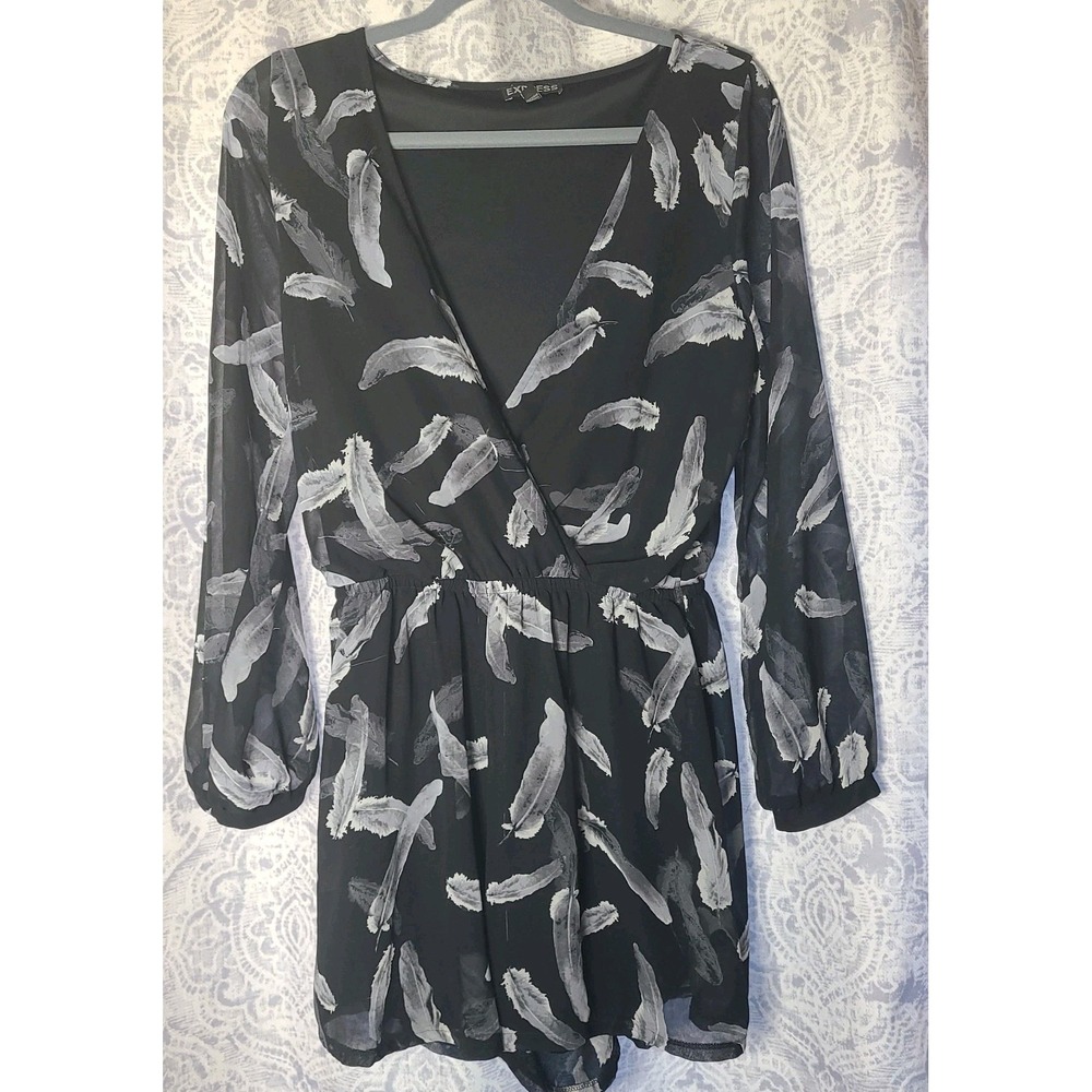 Express Feather Print Long Sleeve Wrap Lined Shorts Romper sz SP Black EUC